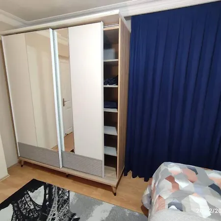 아파트 3+1 Stylish Furnished And Spacious In The Center Of 이스탄불