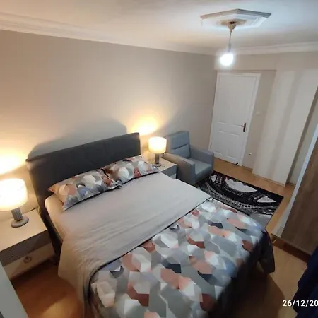 3+1 Stylish Furnished And Spacious In The Center Of 이스탄불