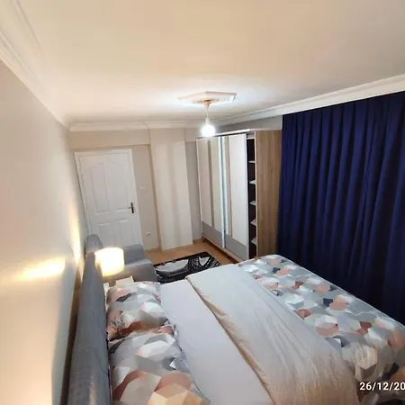 3+1 Stylish Furnished And Spacious In The Center Of Lägenhet *
